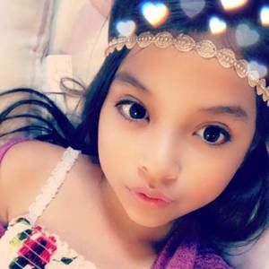 Meet your Posher, Rosario denise